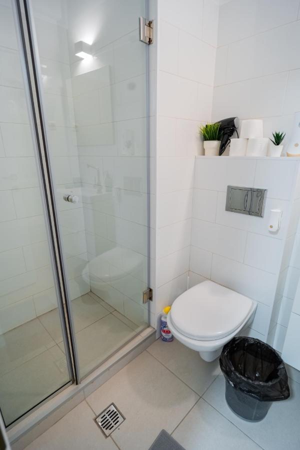 One Bedroom Flat In Bucharest'S Historic District מראה חיצוני תמונה
