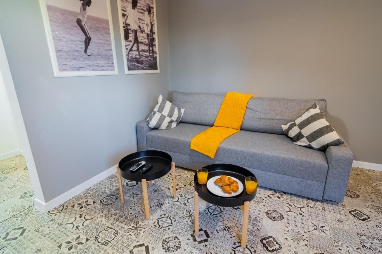 One Bedroom Flat In Bucharest'S Historic District מראה חיצוני תמונה